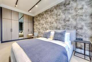 Апартаменты Vilnius Apartments & Suites – Old Town Вильнюс Роскошные апартаменты с видом на Ратушную площадь - Didzioji, 20-7