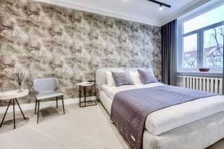 Апартаменты Vilnius Apartments & Suites – Old Town Вильнюс Роскошные апартаменты с видом на Ратушную площадь - Didzioji, 20-9