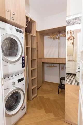 Апартаменты Vilnius Apartments & Suites – Old Town Вильнюс Апартаменты Делюкс с 1 спальней - Didžioji g. 10-9