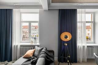Апартаменты Vilnius Apartments & Suites – Old Town Вильнюс Роскошные апартаменты с видом на Ратушную площадь - Didzioji, 20-1
